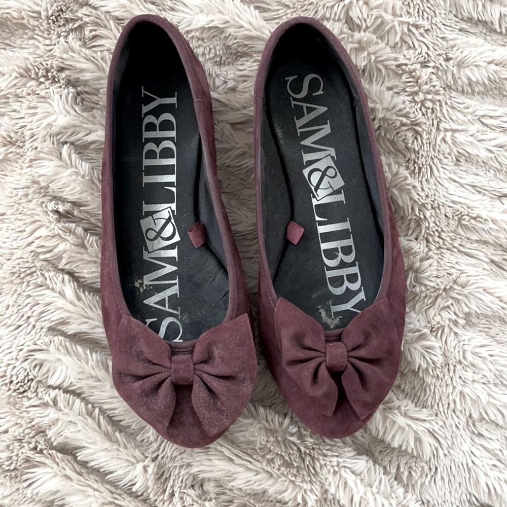 Women’s bow flat